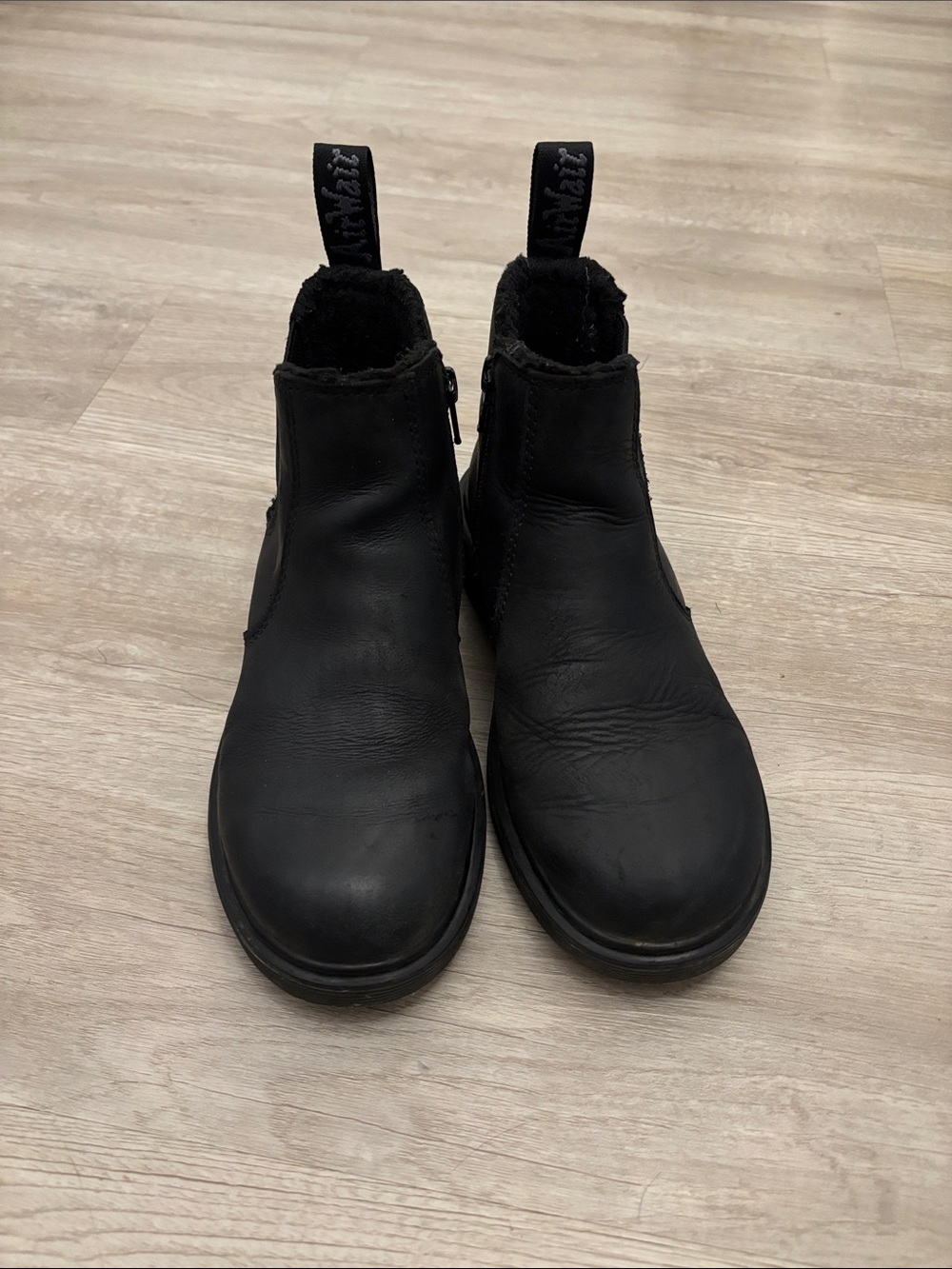 Girl’s Dr Martens Black Leather Chelsea Lenore boots sz 3 EUC